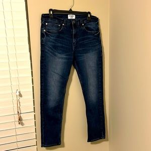 Denizen Levi’s skinny jeans. Dark blue in great shape.